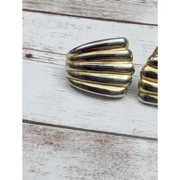 Vintage Clip On Earrings - Just Over 1" Gold Tone & Silver Tone - Image 6