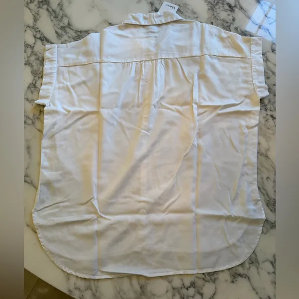 NWT QUINCE Women's White Button-Up Vintage Wash Tencel Camp Shirt Sz XS - Image 4