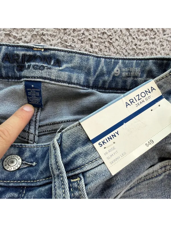 Arizona Jeans Co Women 9 29x28 Blue Skinny Leg High Rise Distressed NWT - Image 6