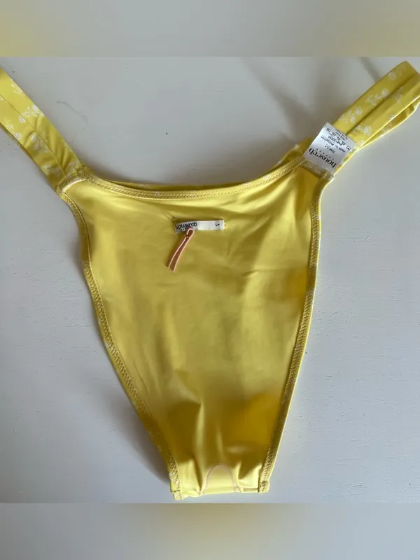 House of CB YELLOW WHITE FLORAL PRINT BIKINI bottom. Size Large. NWOT - Image 5