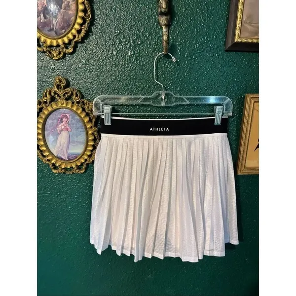 Athleta Pinnacle Skort White and Black Sz XS - Image 2