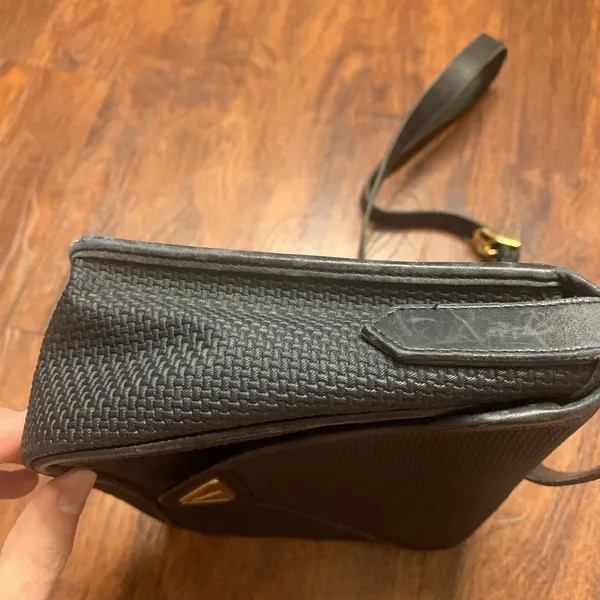 Vtg YSL Yves Saint Laurent Midnight Navy Blue Triangle Flap Crossbody Bag France - Image 13