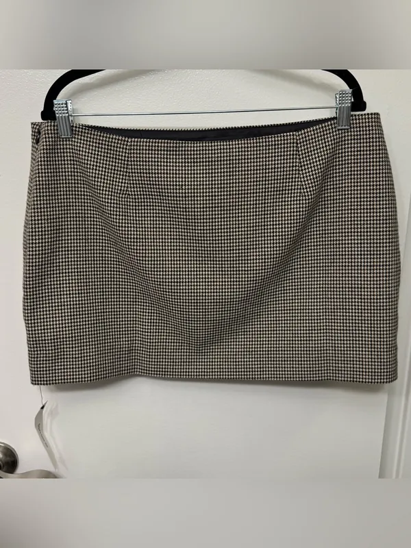 NWT Reformation Carla Houndstooth Mini Skirt | Preppy Tailored Designer Skirt - Image 2