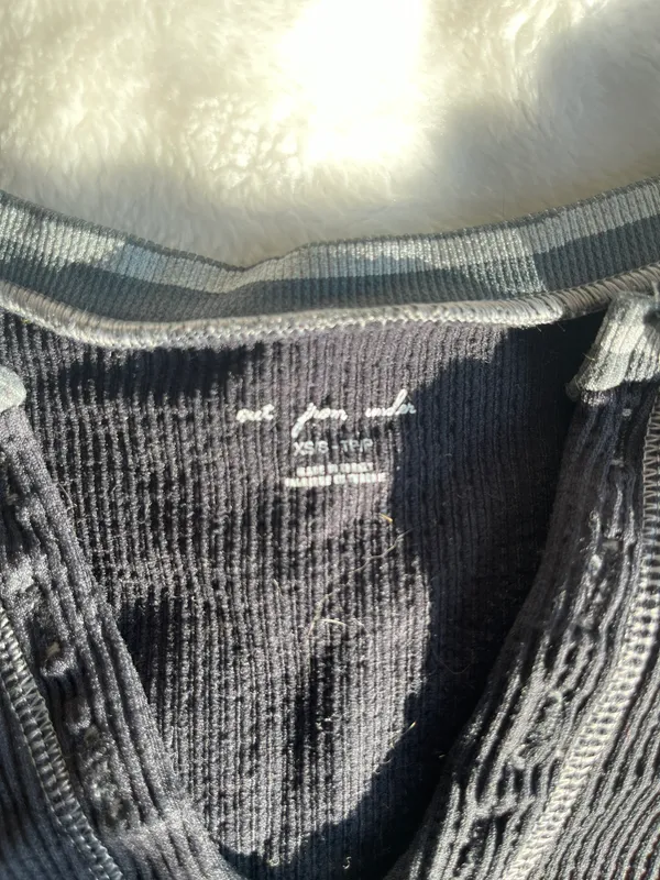 Urban Outfitters Croptop - Image 2