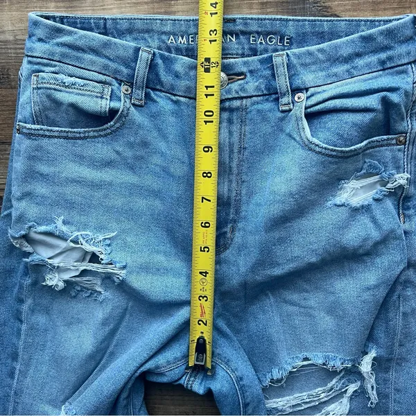 American Eagle Womens Curvy Mom Jeans Light Wash Distressed High Rise Size 8 Reg - Image 4
