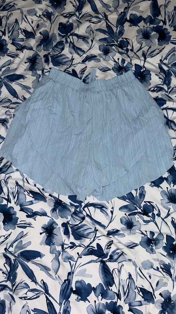 Boutique Blue Ruffle Shorts - Image 2
