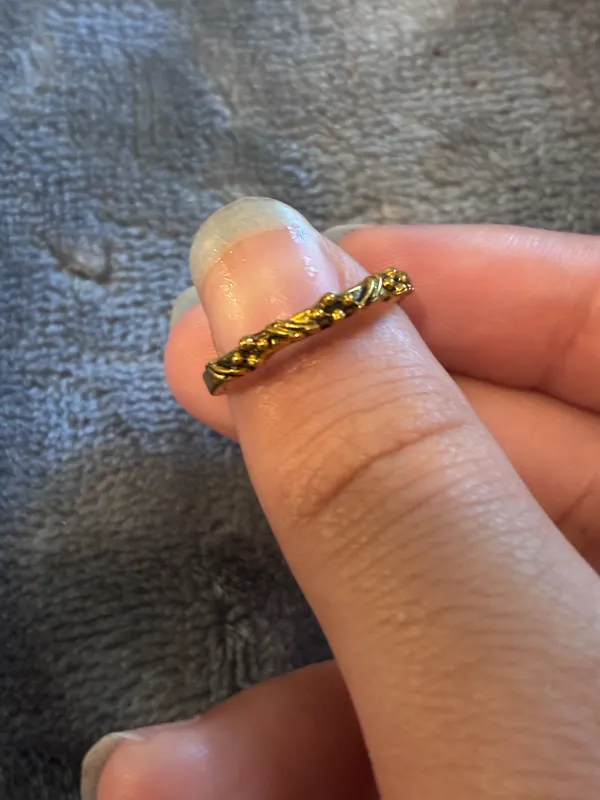 Beautiful Vintage-Style Gold Filigree Wedding Band Piece - Image 3