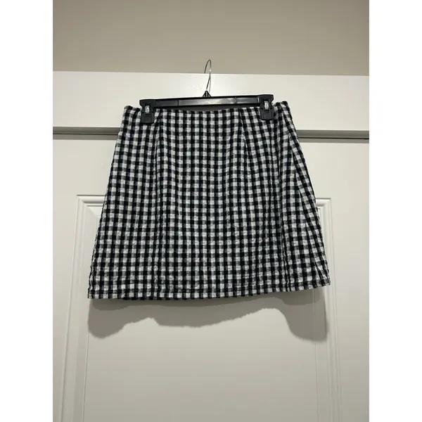 American Eagle Gingham Notched Mini Skirt Black White Sz Medium Game Day Preppy - Image 3