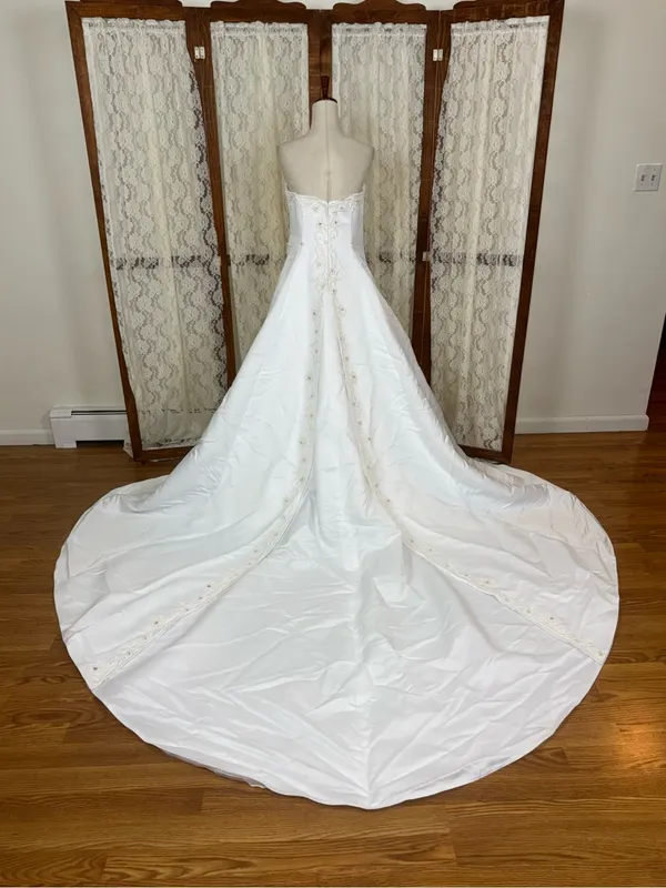 Beautiful Vintage 90s Mary’s Bridal Strapless Wedding Gown - Image 5