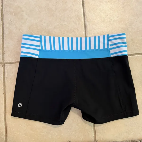 Lululemon Women’s Retro Fast Track 4” Athletic Biker Shorts Size 8 Blue White - Image 4