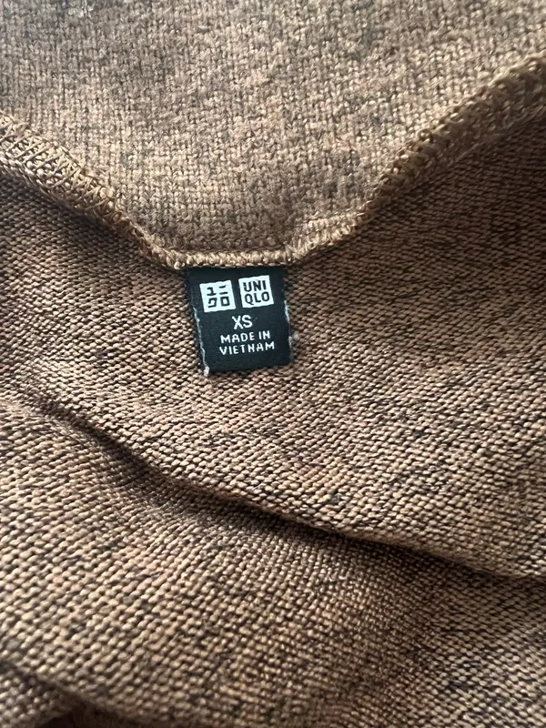Uniqlo Brown Mock Neck Sweater - Image 3