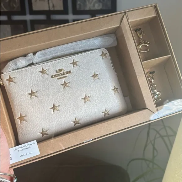 Authentic COACH Leather glitter stars wristlet and 2 charms set in box 🎁 - Image 2