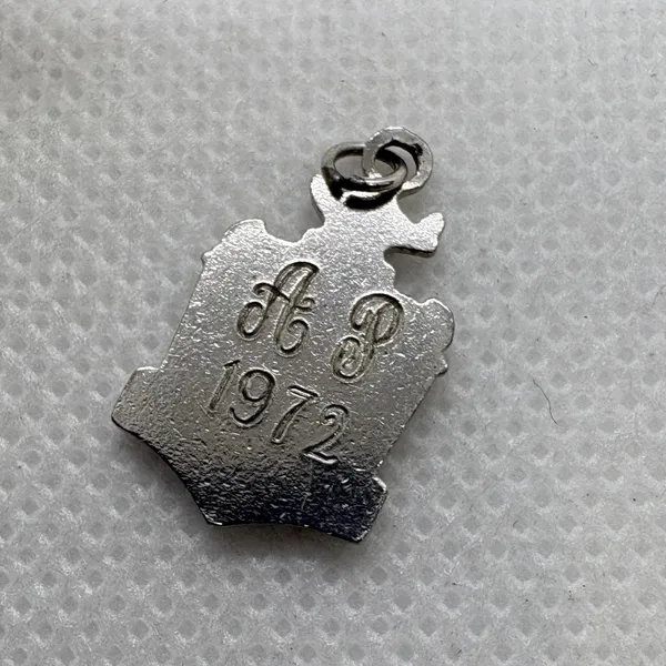 Vintage 1972 High School Crest Charm‎ Red Enamel Letter K Silver Tone Pendant - Image 2
