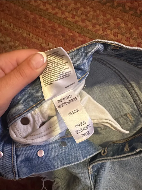 Agolde Light Blue Distressed cut off Jeans Shorts - Image 4