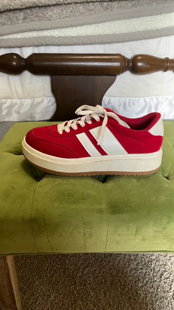 Madden Girl red platform sneakers - Image 4