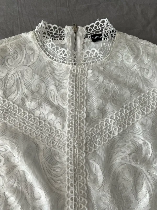 White Lace Detail Zip Back Crop Top - Image 3