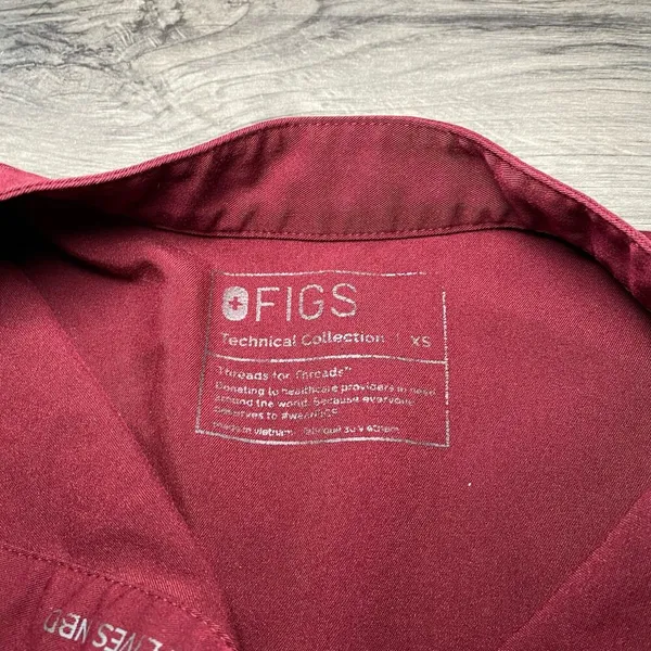 FIGS Women's size XS Zamora Jogger Pants Rafaela Top Burgundy Scrub Set - Image 6