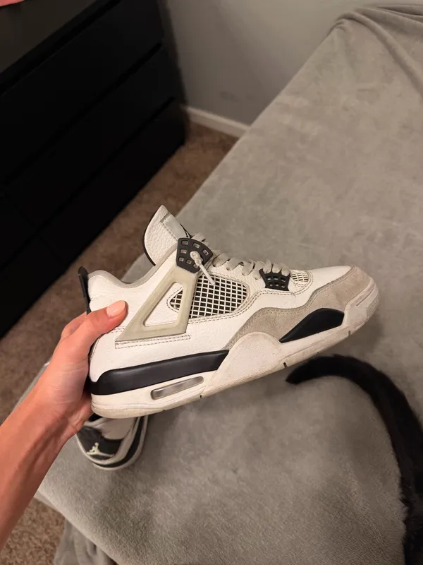 Nike Jordans  - Image 2