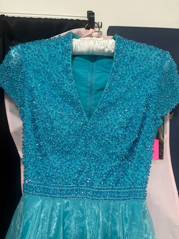 Sherri Hill Prom Dress - Image 4