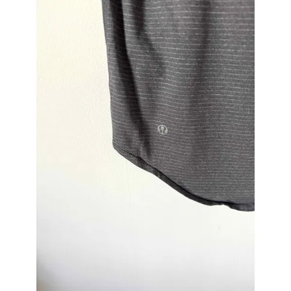 Lululemon Athletica Striped Running Reflector Short Sleeve T-Shirt Gray Size M/L - Image 5