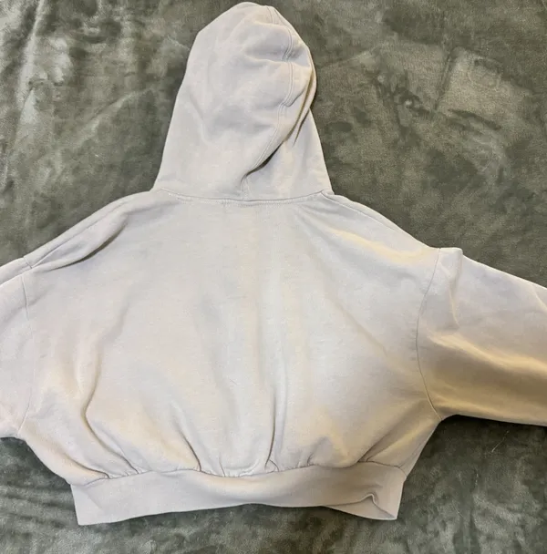 Levi’s Tan Cropped Hoodie - Image 6
