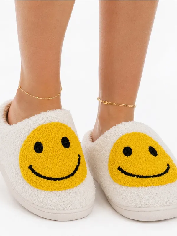 NEWSmiley Face Fuzzy Sherpa Slipper White Yellow Happy Face Cozy House Shoes 7-8 - Image 2