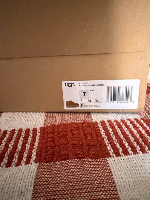 UGG Classic Ultra Mini Platform - Image 2