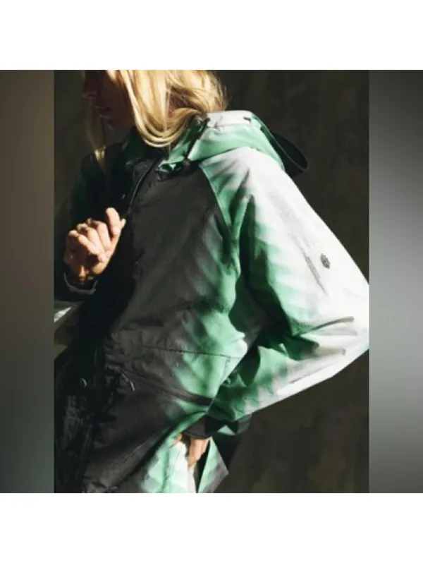 FP Movement Singin' in the Rain Printed Ski Snowboard Jacket in Alien Combo XS - Image 2
