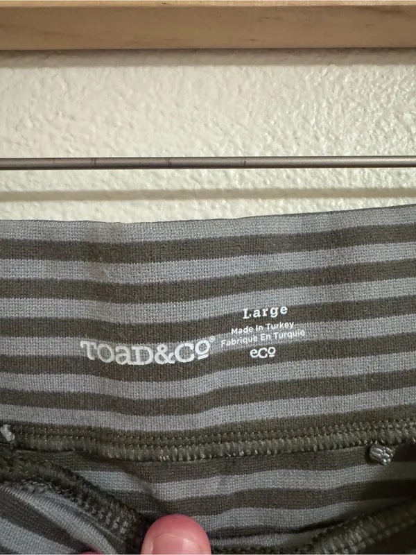 Toad&Co Black and Gray Striped Mini Skirt - Image 2