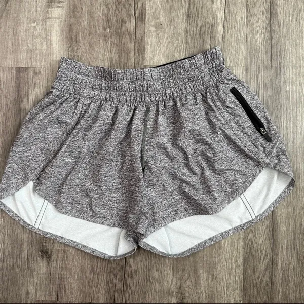 Lululemon Tracker Short 4” Heather Lux Multi Black Lined Size 6 EUC - Image 4