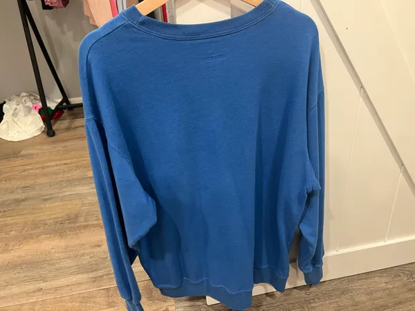 Hollister malibu  crewneck - Image 6