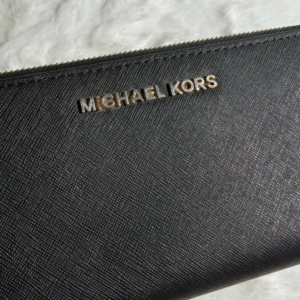 MICHAEL KORS Black Zip Around Wallet - Image 5