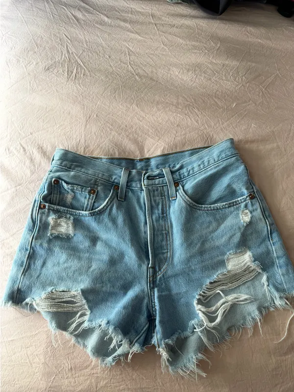 Levi’s Shorts 501  - Image 3