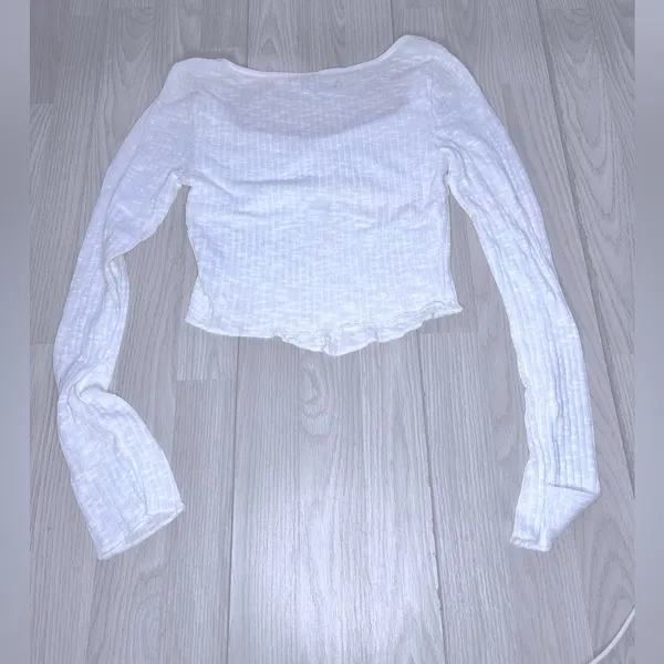 WILD FABLE Women’s White Casual Long Sleeve Crop Top - Image 2