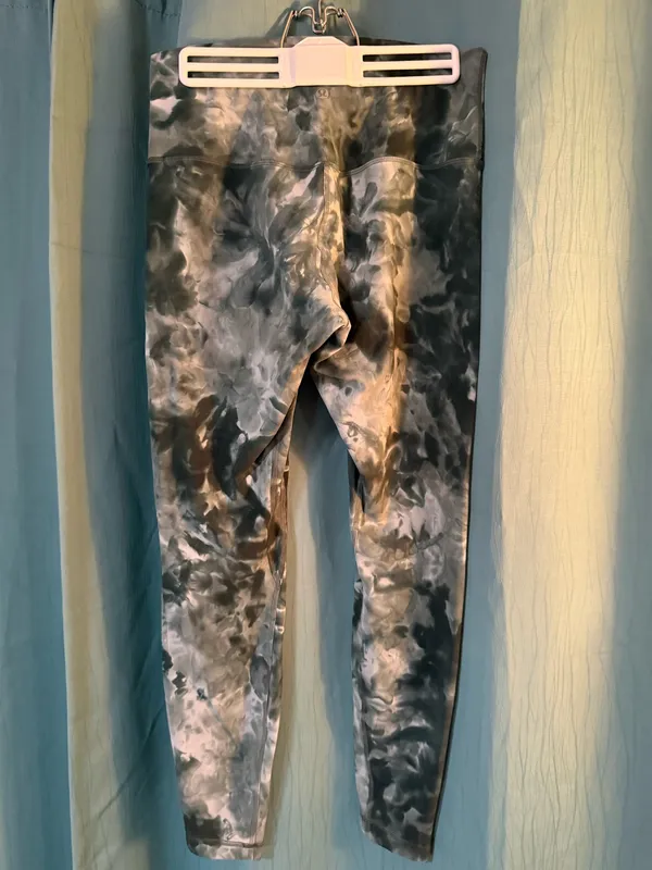 Lululemon Leggings - Image 3