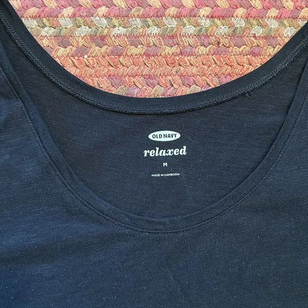 OLD NAVY BLACK BASIC RELAXED FIT TANK TOP - Image 2