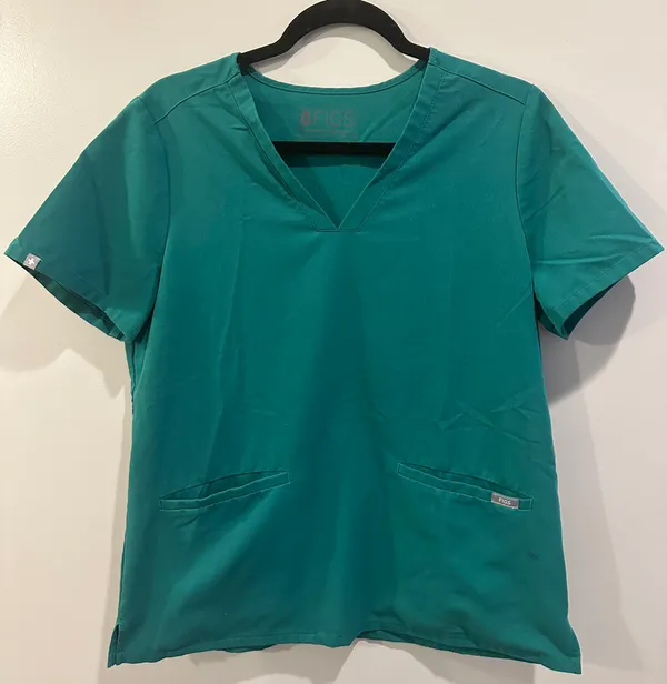 FIGS Casma Three Pocket Scrub Top - Image 2