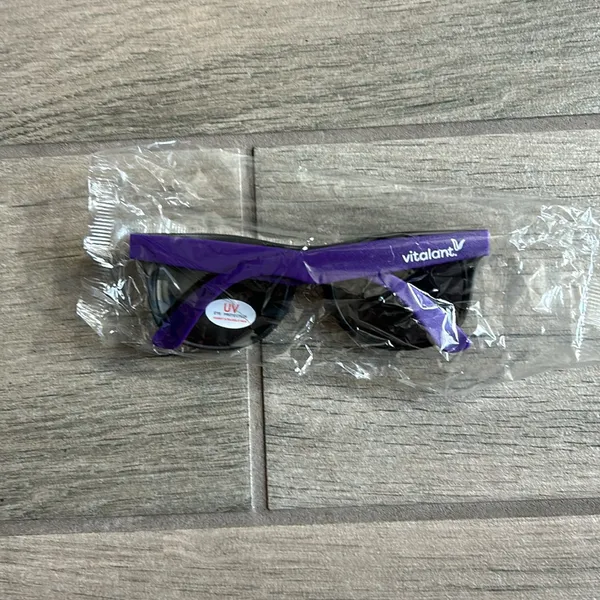Vitalant plastic sunglasses NWT Black - Image 2