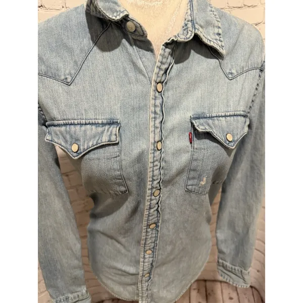 Levi's Denim Western Shirt Pearl Snap Distressed Medium Wash Classic Small - Image 2