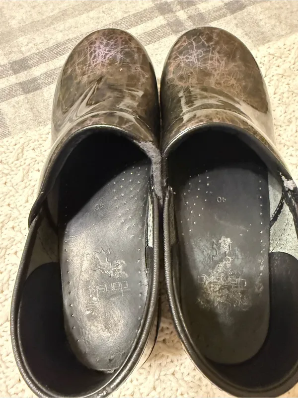 Dansko Professional Patent Leather Clogs Metallic Ink Size 40 USA 9/5 10 - Image 9