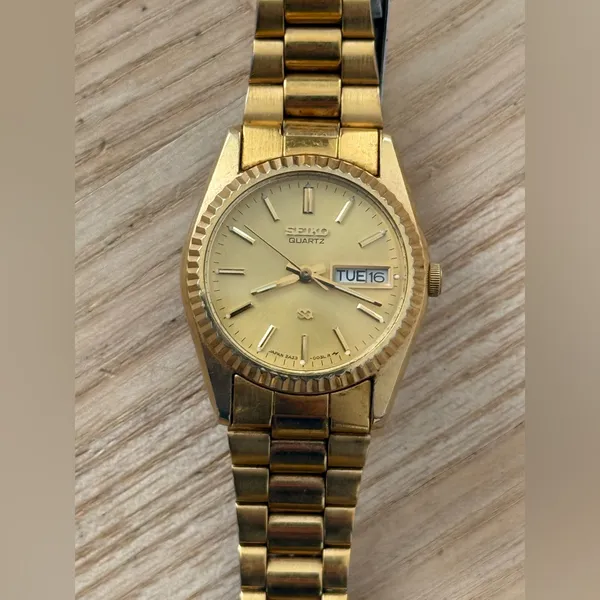 Seiko SQ Presidential Gold Plated Ladies Watch Gold Dial Hands Markers Day Date - Image 5