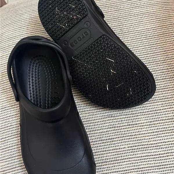 Crocs Bistro Work Black Clogs - Image 5