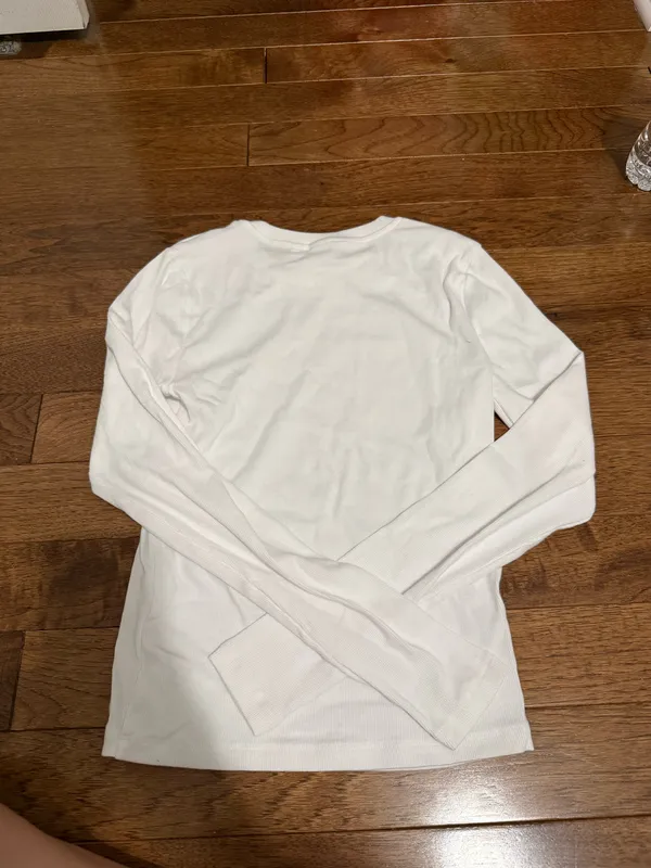 Aritzia TNA Homestretch Long Sleeve - Image 2