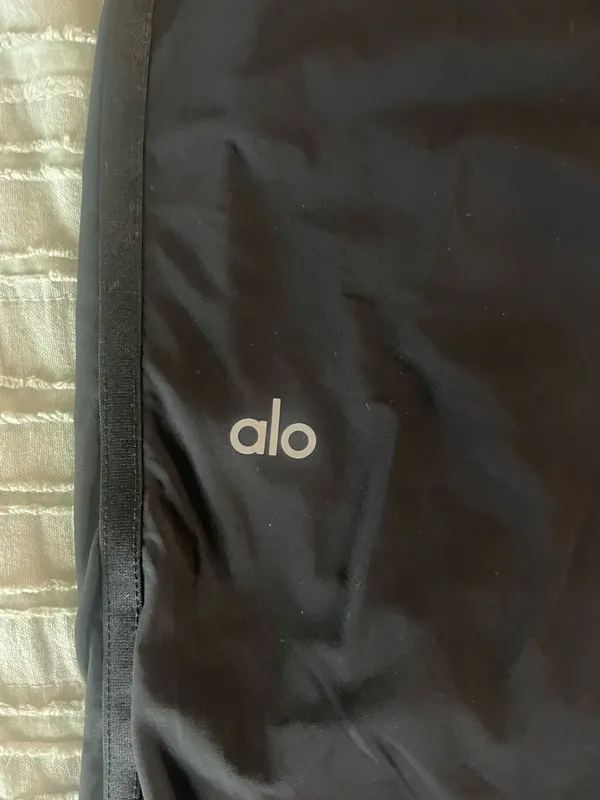 Alo Yoga Pants - Image 3