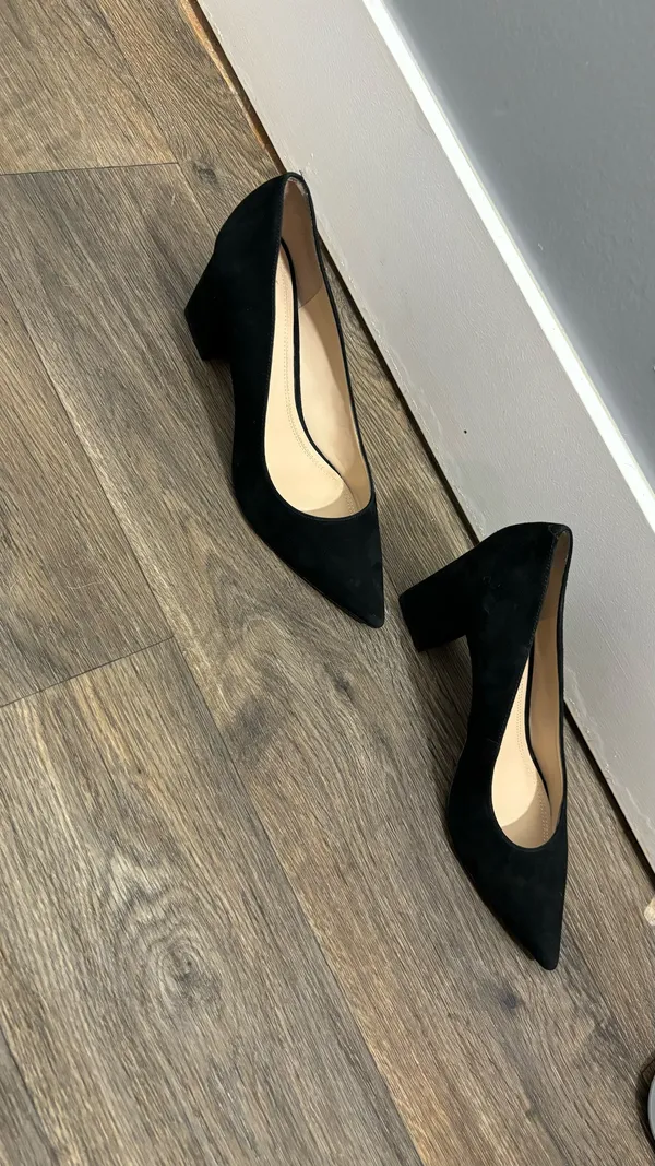 Marc Fisher black heel - Image 4