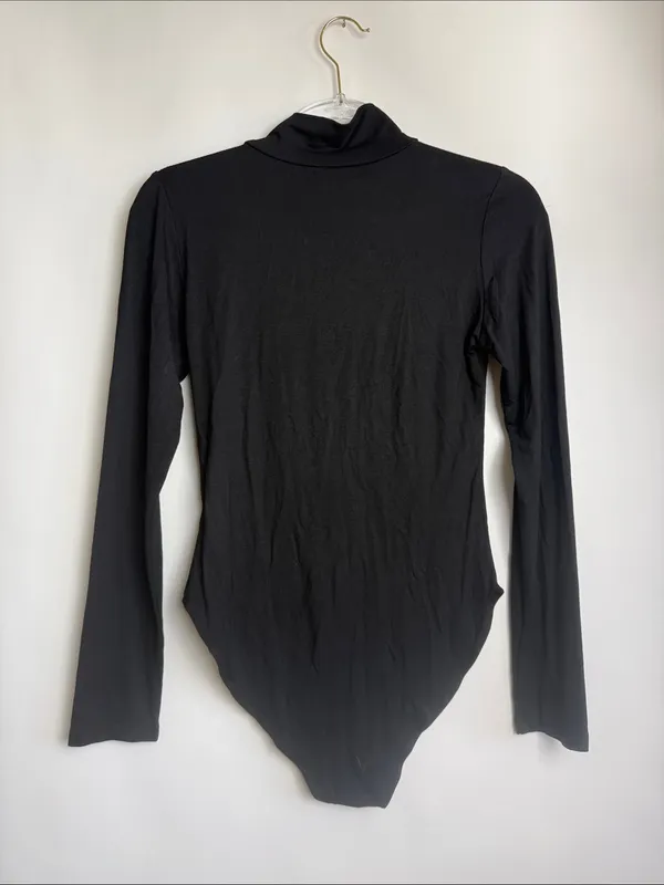 Mangopop Black Long Sleeve Mock Neck Turtleneck Bodysuit Size Medium - Image 5