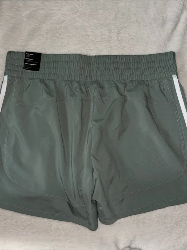 New Adidas Pacer Shorts 3" Green Size XL - Image 3