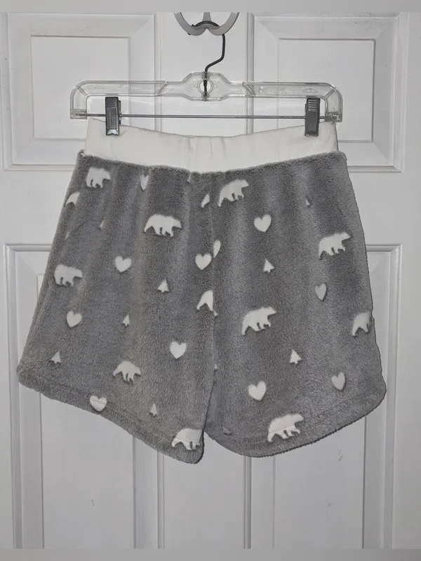 NWT dylan Gray Plush Bear & Heart Print Lounge PJ Shorts - Image 3