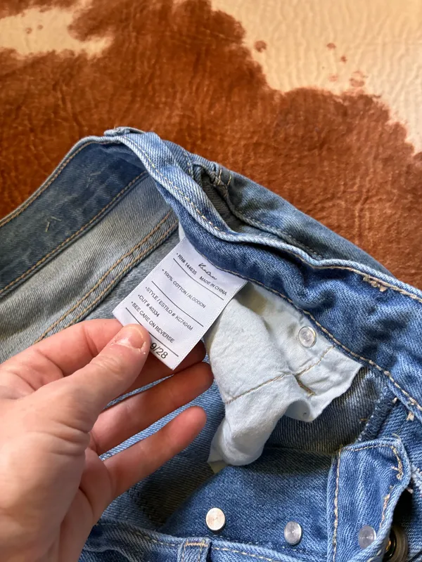 Kancan high rise button fly distressed straight leg jeans size 9/28 - Image 4