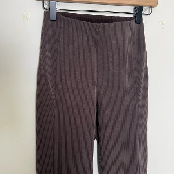 LULULEMON- Ribbed Softstreme Flared Pant Espresso Size 2 - Image 3